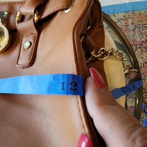 Michael Kors Medium Size Hamilton Tote - Picture 4 of 7